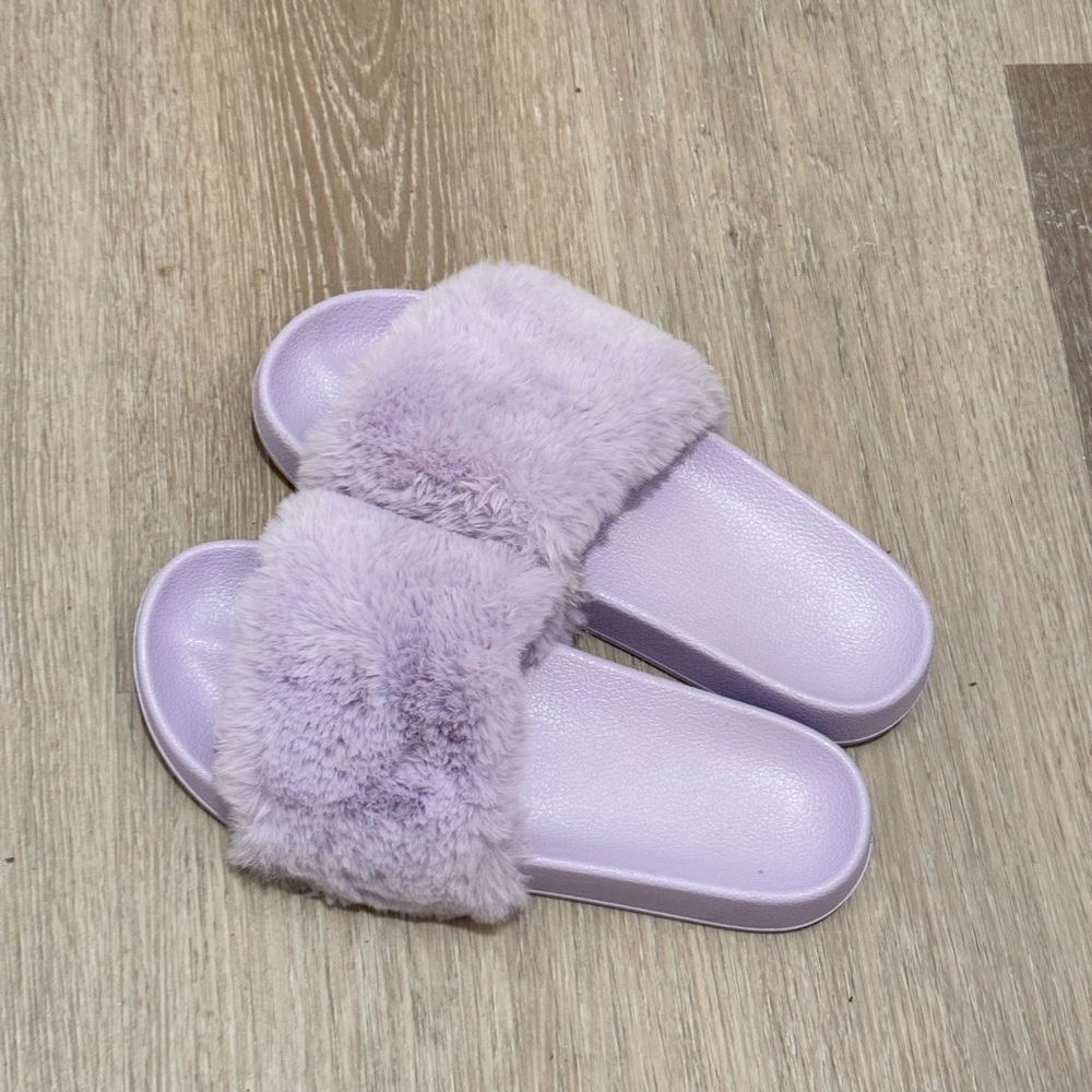 Women's Lavender Fur Slide Sandals